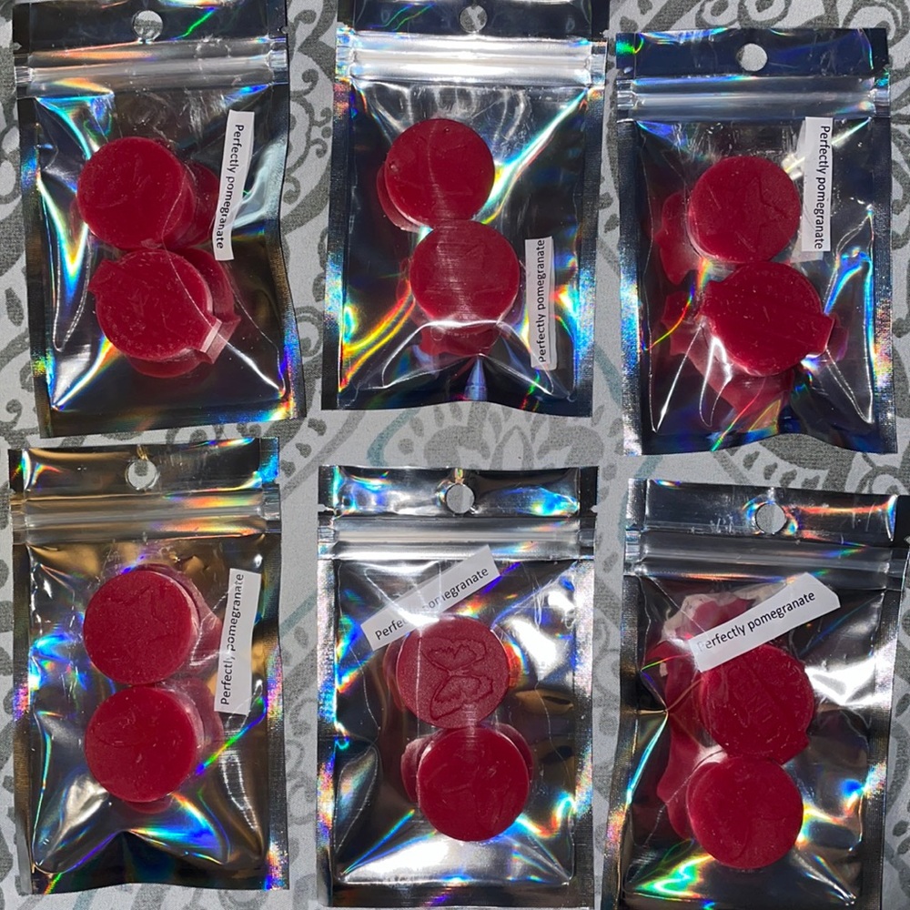 Scentsy wax melts perfectly pomegranate 🍭